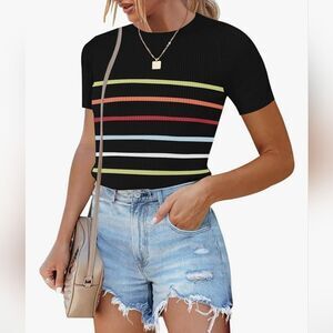 ☔️🔹️NWT Black w/Rainbow Stripes Ribbed Short Sleeve Top Medium